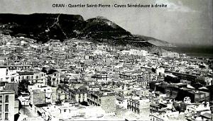 Oran - Vue aerienne - Saint-Pierre au premier plan